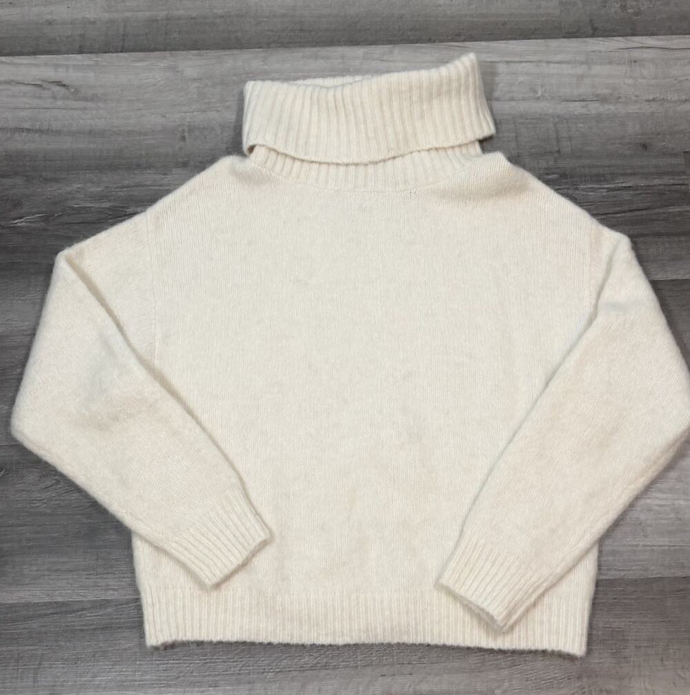 UGG Lylah Turtleneck Sweater Women M Ivory Alpaca Wool Blend Oversized